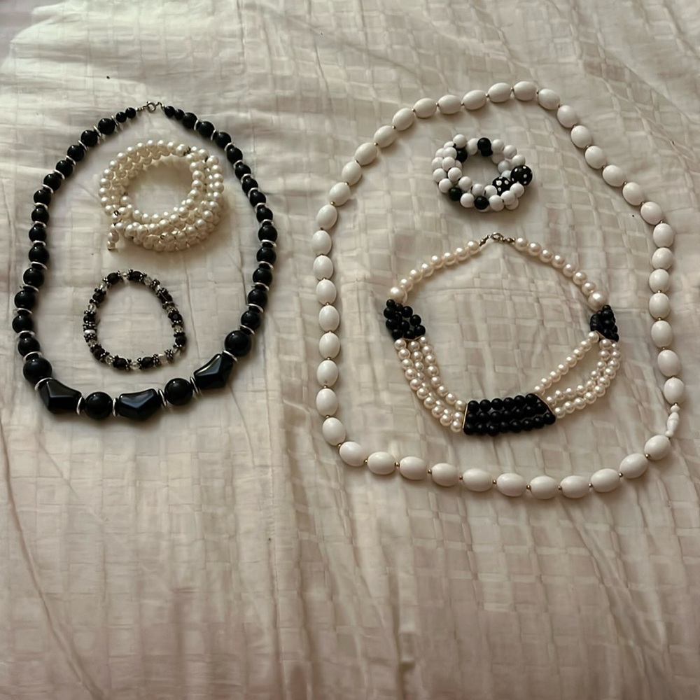 6 Pieces of Black & White Beaded Costume Jewelry - 3 Necklaces and 3 Bracelets.